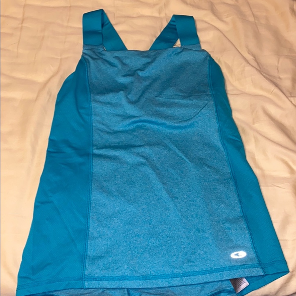 workout tank top